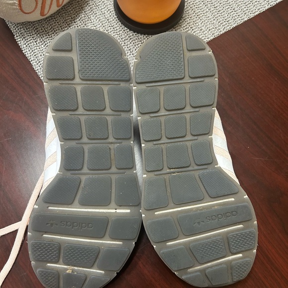 ADIDAS TENNIS SHOES - Picture 5 of 5